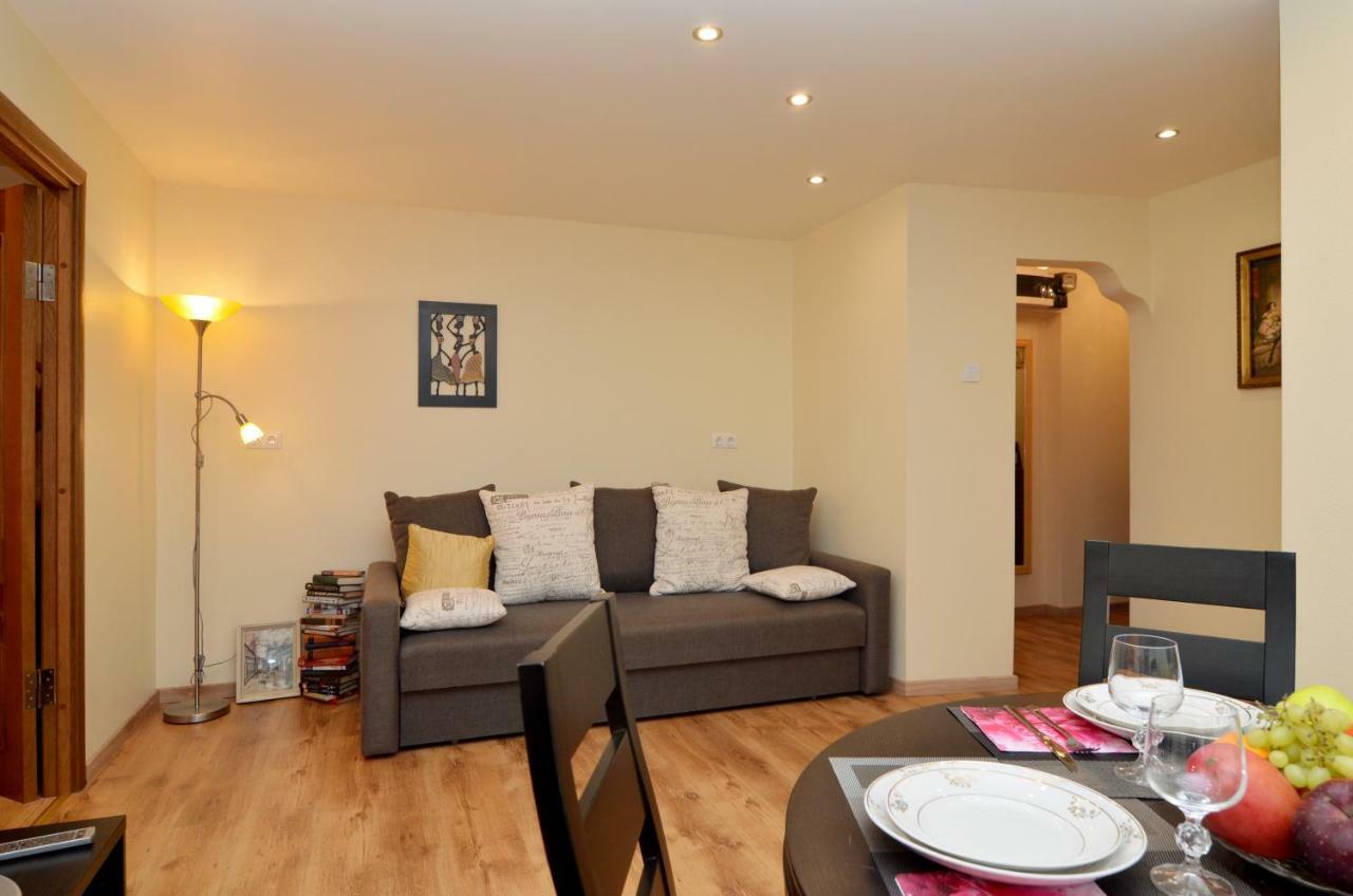 Tomsona Apartment Riga Center ภายนอก รูปภาพ